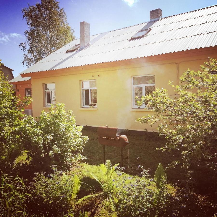 Kaerdla Retrovisiit Helmi Apartment Exterior photo